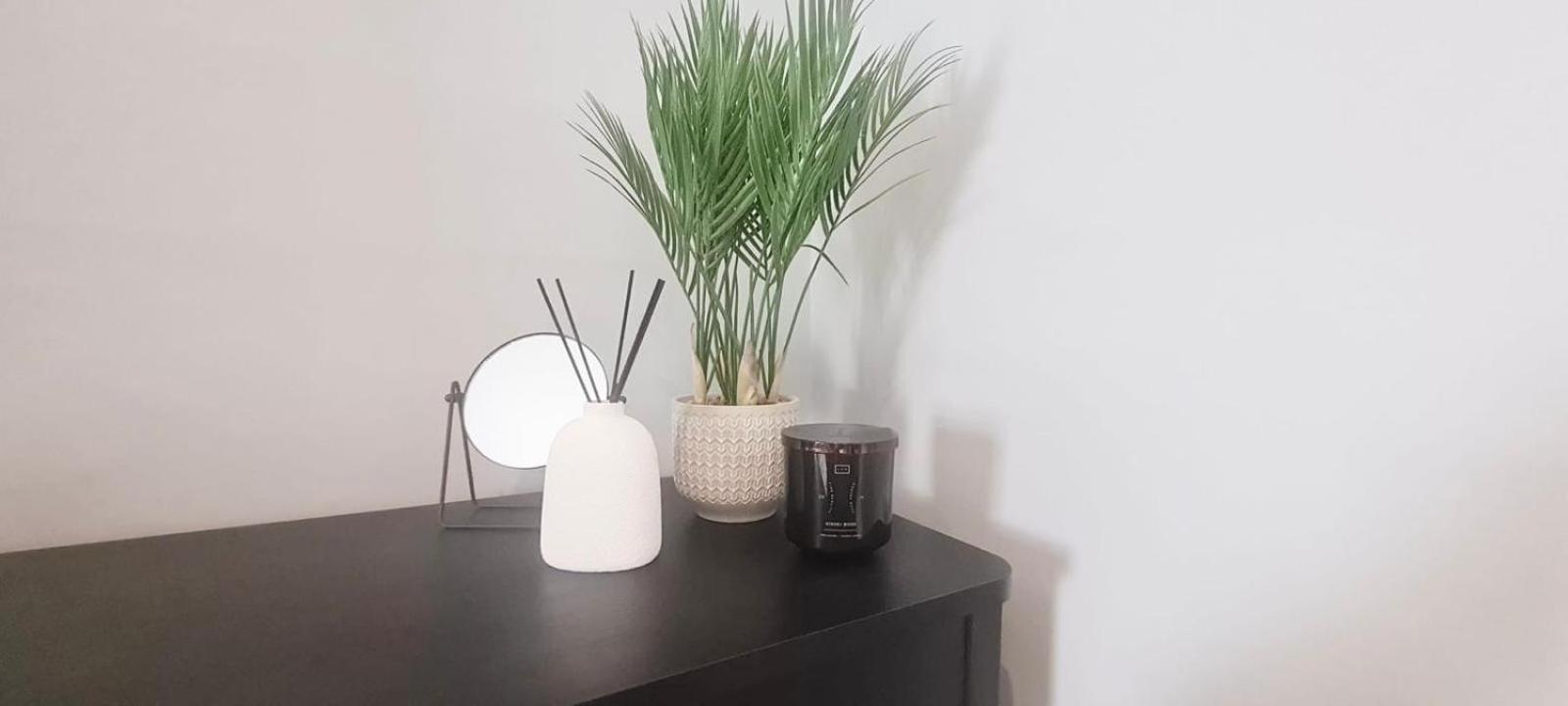 Westcliff-On-Sea Modern 2 Bedroom Apartment - Free Parking Саутенд-он-Си Экстерьер фото