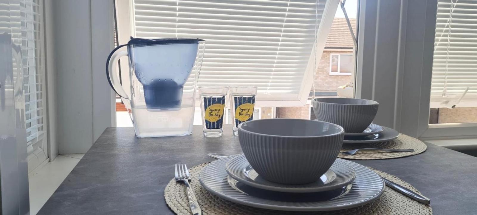 Westcliff-On-Sea Modern 2 Bedroom Apartment - Free Parking Саутенд-он-Си Экстерьер фото