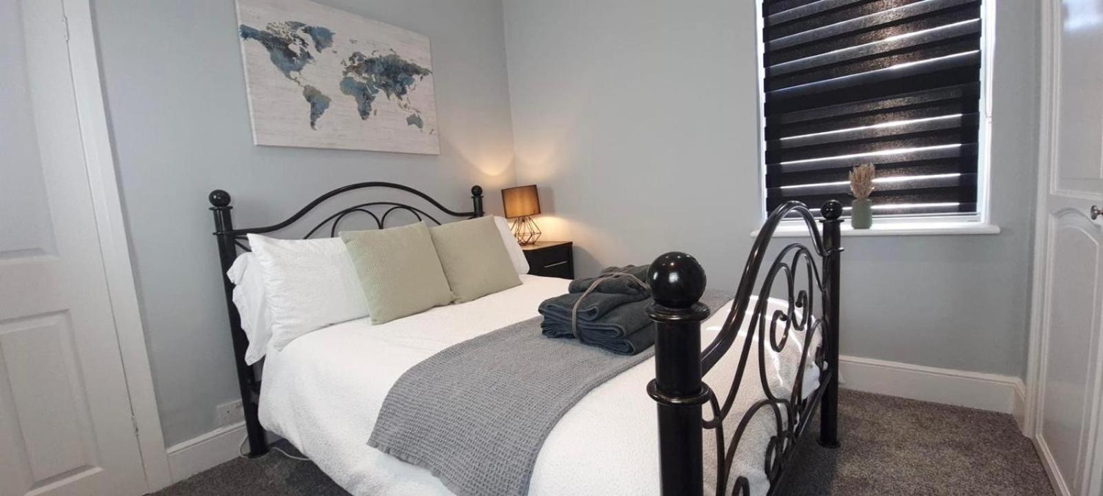 Westcliff-On-Sea Modern 2 Bedroom Apartment - Free Parking Саутенд-он-Си Экстерьер фото